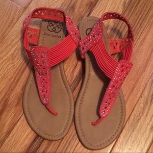 NWOT Daisy Fuentes Coral Thong Sandals